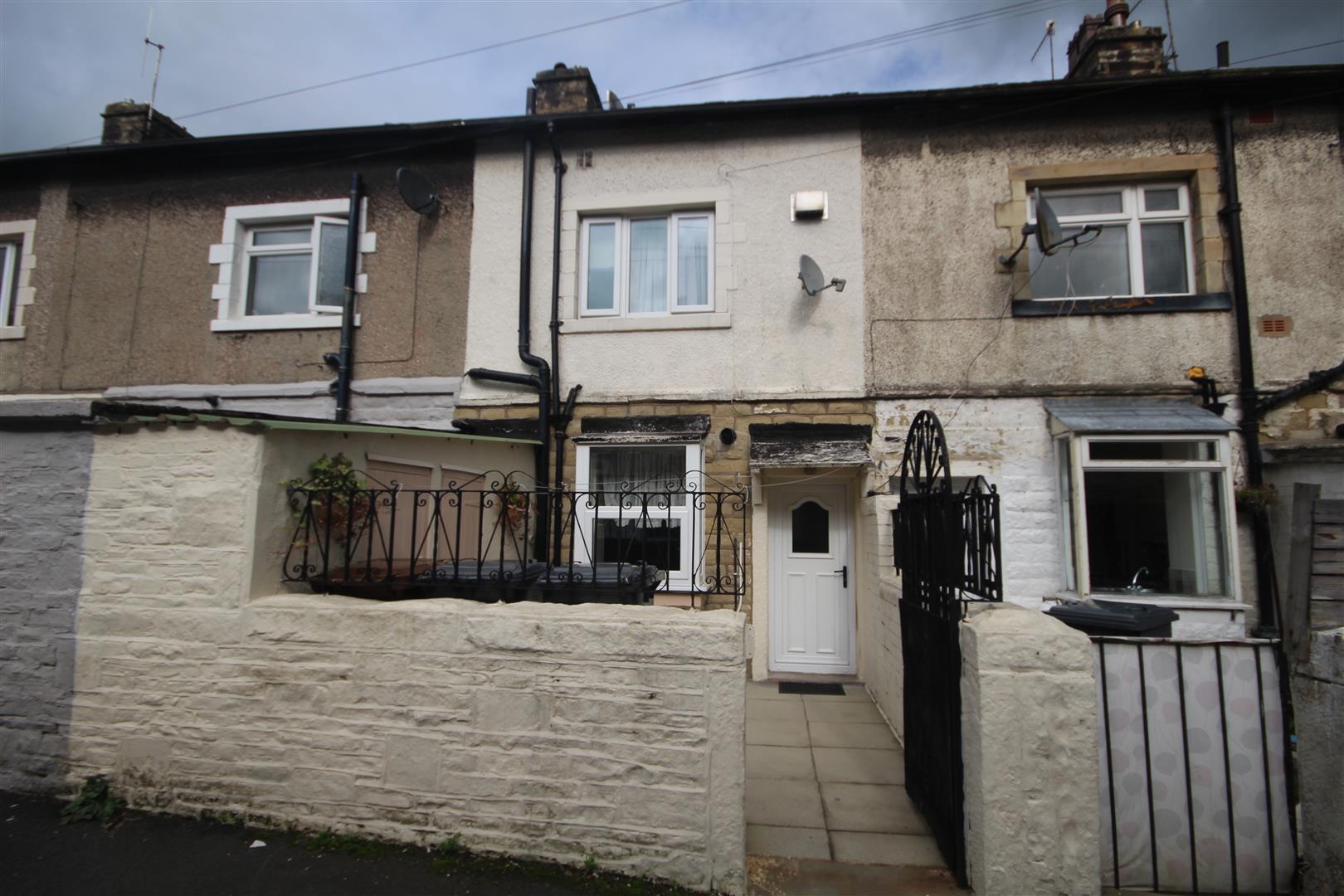 2 bedroom terraced house To Let in Barnoldswick - IMG_8851.jpg